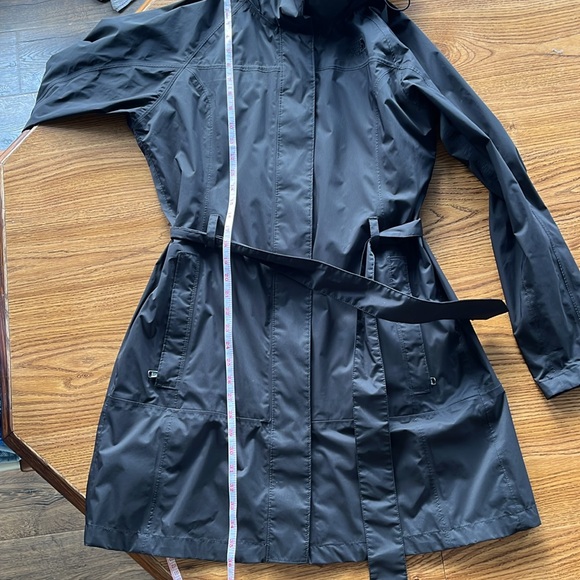 North face women’s large black rain jacket belted trench coat - Picture 13 of 13
